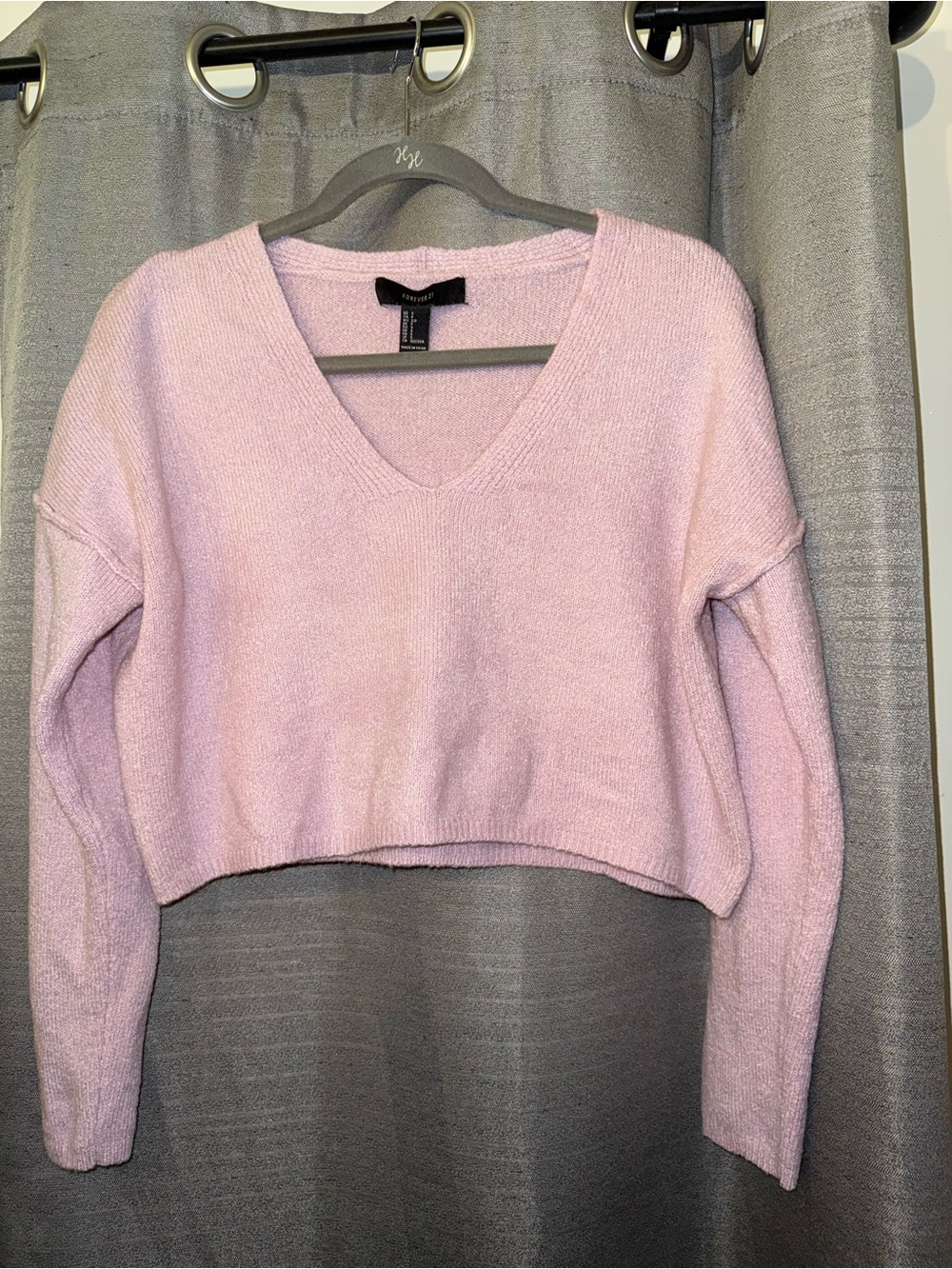Forever 21 V-Neck Cropped Sweater
